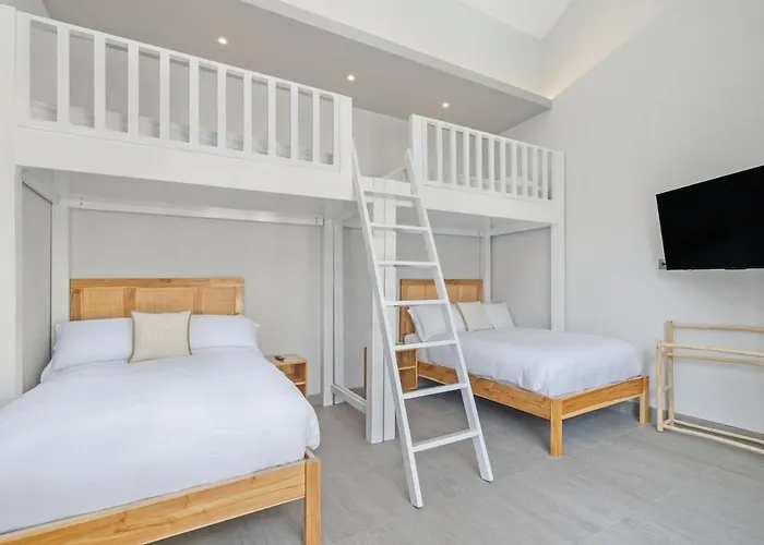 Viamia - Managed By Chayah Bali Group Kuta (Bali)